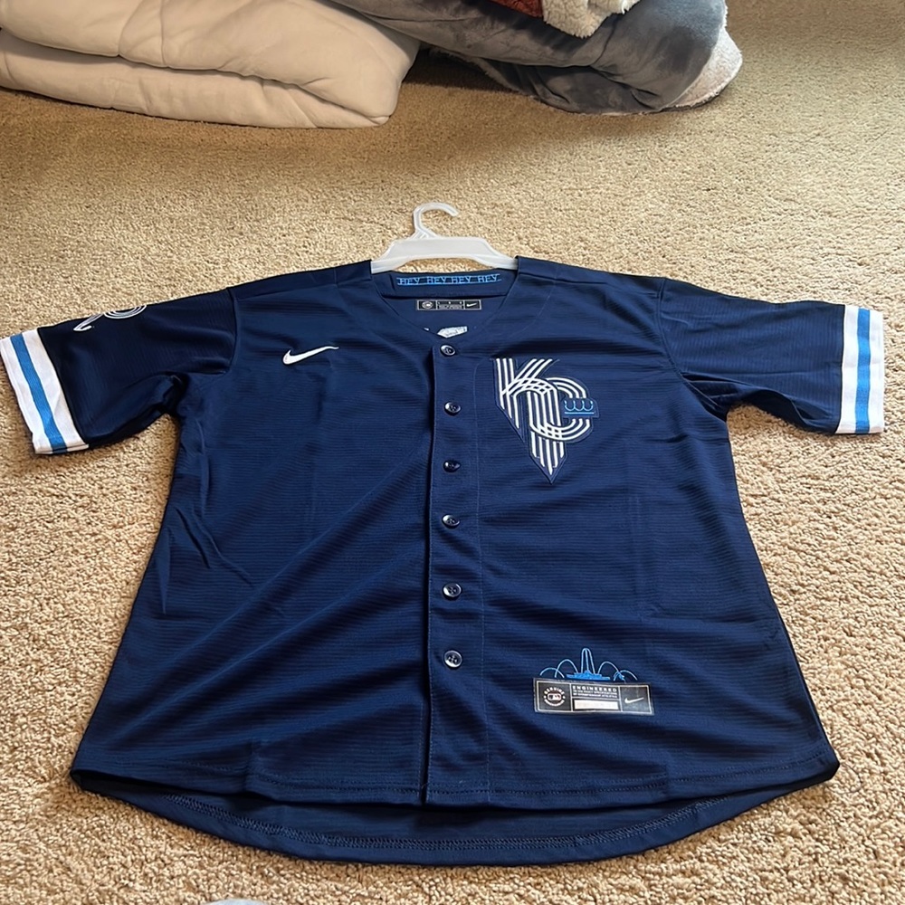 MLB Kansas City Royals Salvador Perez Navy Men’s Large City Connect Jersey